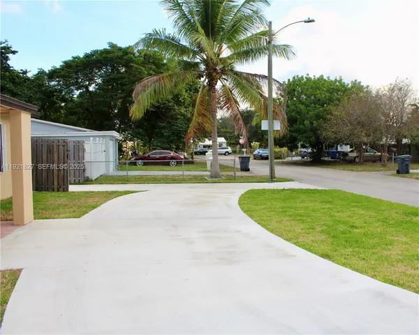 $440,000 | 1715 North 59th Avenue, Hollywood, FL 33021