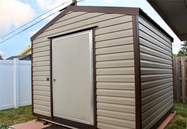 $440,000 | 1715 North 59th Avenue, Hollywood, FL 33021