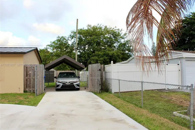 $440,000 | 1715 North 59th Avenue, Hollywood, FL 33021