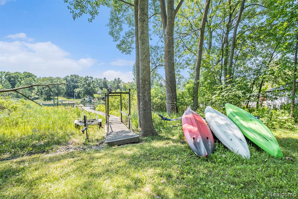 2029 North Long Lake Road Fenton, MI 48430 - Photo 28 of 31