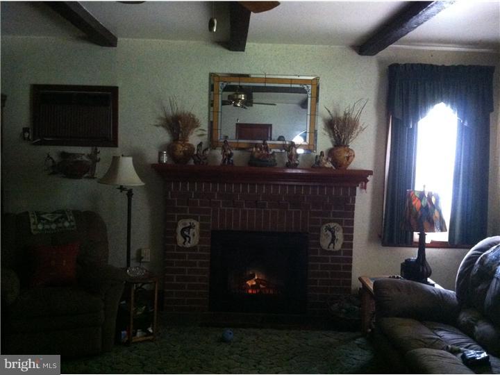 702 Newport Road Bristol, PA 19007 - Photo 3 of 16 Living Room
