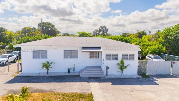 $785,000 | 5290 Palm Avenue, Hialeah, FL 33012