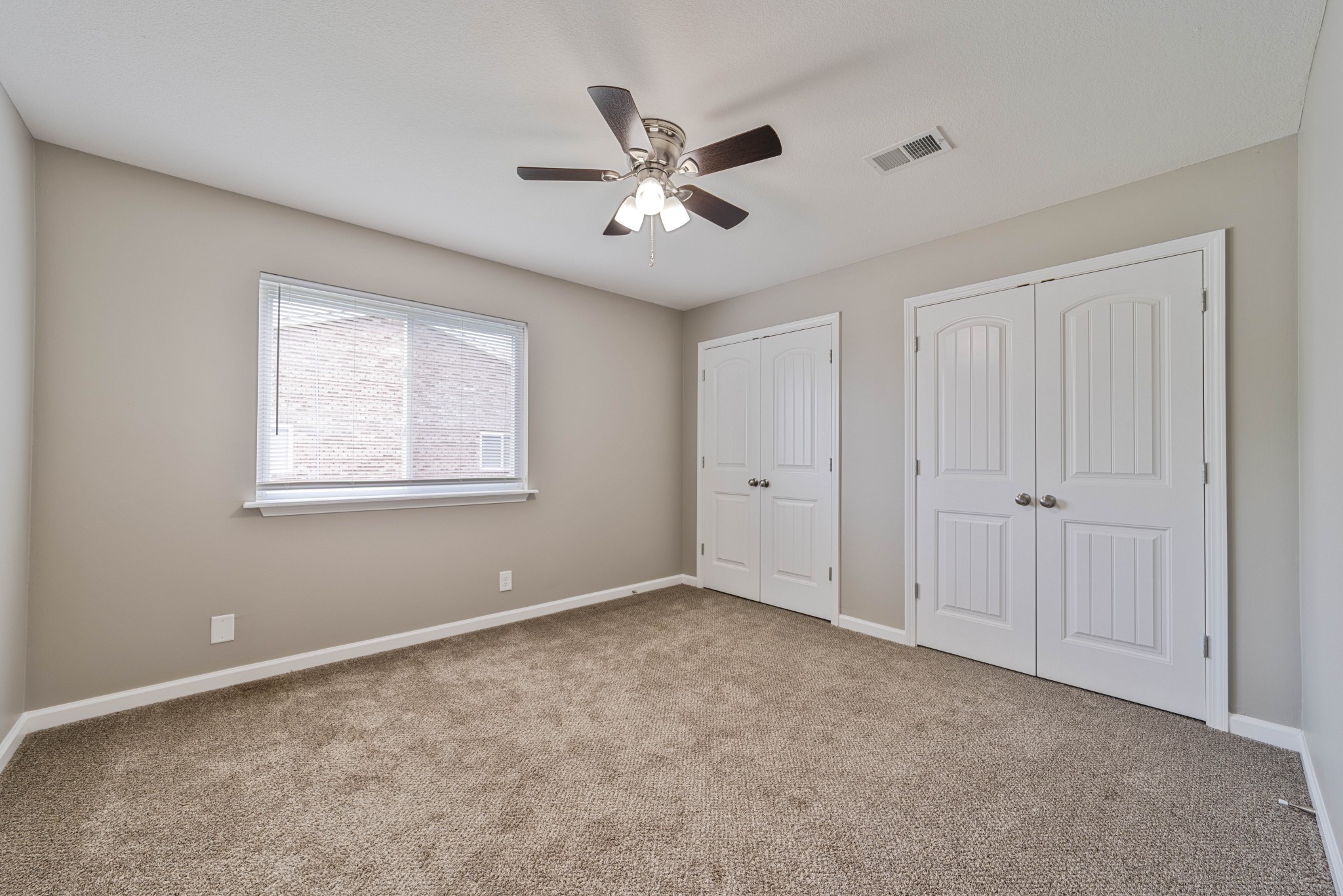 311 Hawkins Road, Unit O7 Clarksville, TN 37040 - Photo 12 of 17 a view of an empty room with a window