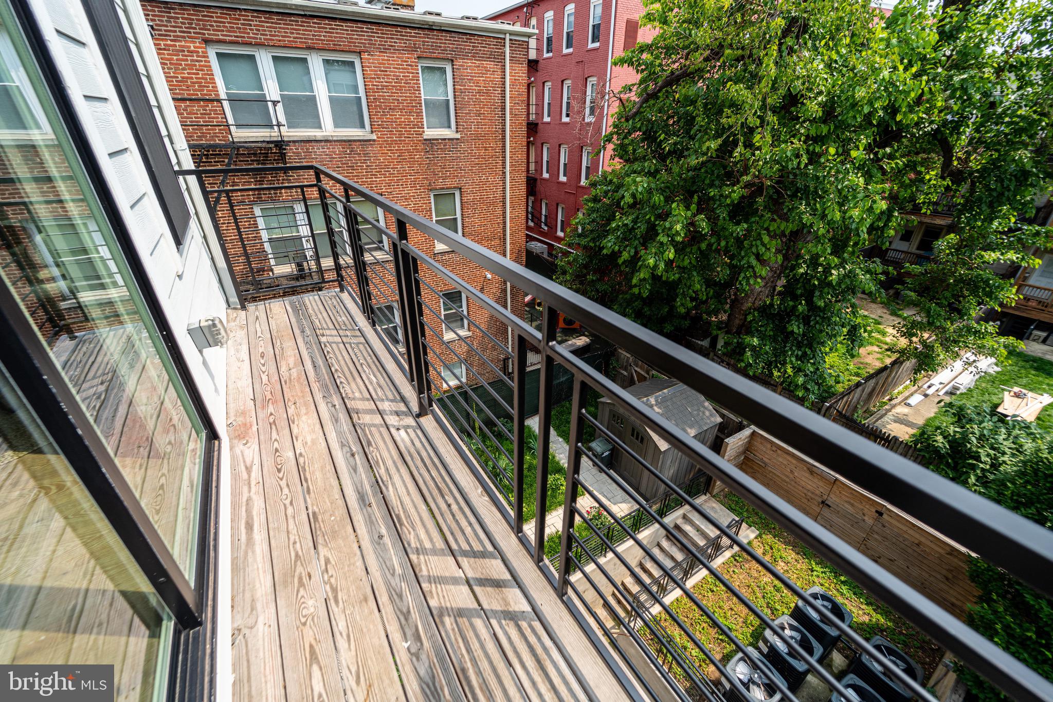 2517 Ontario Road Northwest, Unit PH8 Washington, DC 20009 - Photo 18 of 41