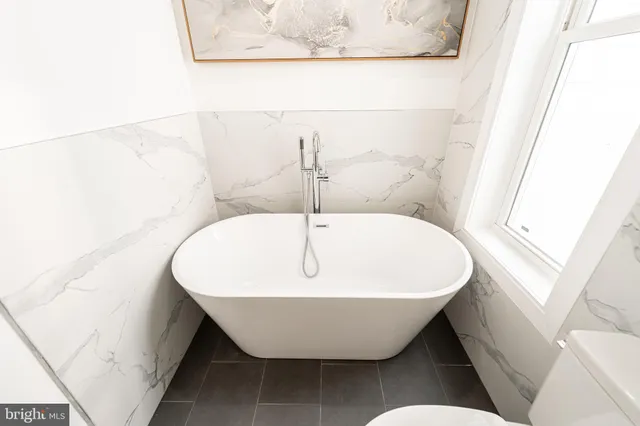 $815,000 | 2517 Ontario Road Northwest, Unit PH8, Washington, DC 20009