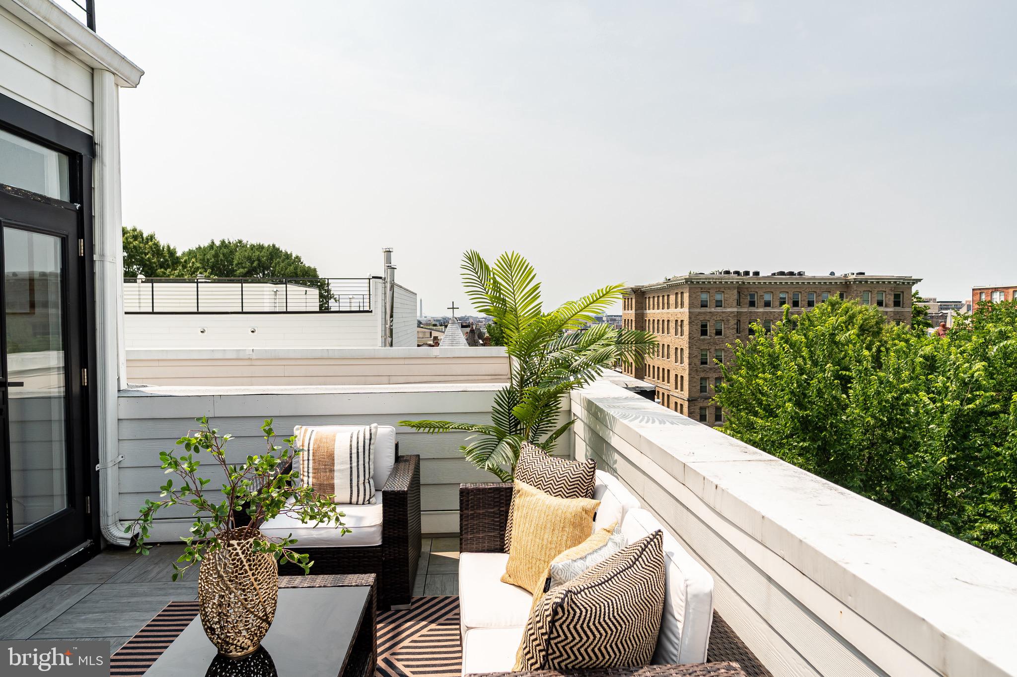 2517 Ontario Road Northwest, Unit PH8 Washington, DC 20009 - Photo 30 of 41