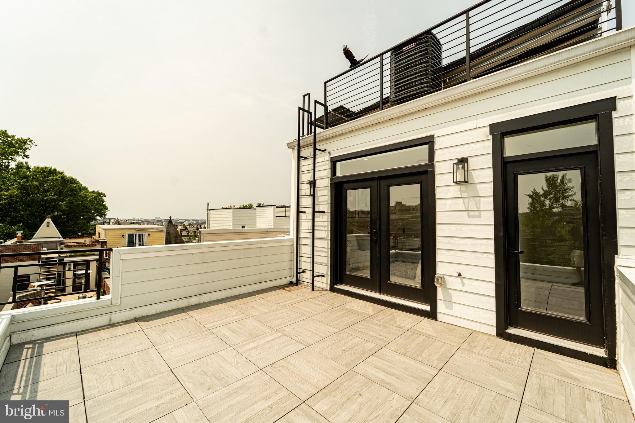 2517 Ontario Road Northwest, Unit PH8 Washington, DC 20009 - Photo 35 of 41