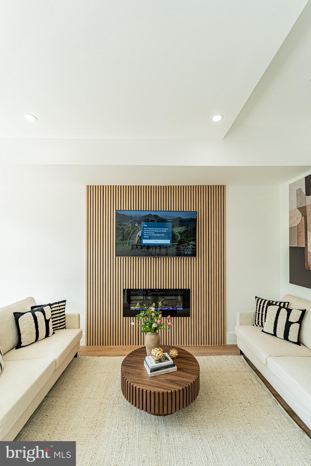 2517 Ontario Road Northwest, Unit PH8 Washington, DC 20009 - Photo 6 of 41