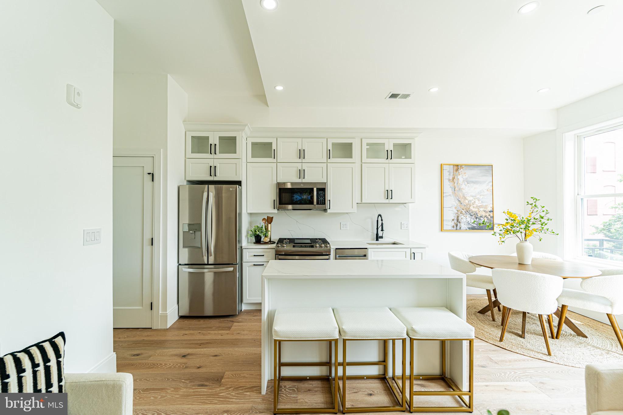 2517 Ontario Road Northwest, Unit PH8 Washington, DC 20009 - Photo 8 of 41