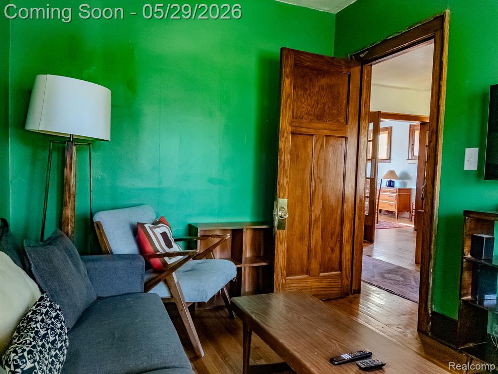3010 Fischer Street Detroit, MI 48214 - Photo 18 of 36