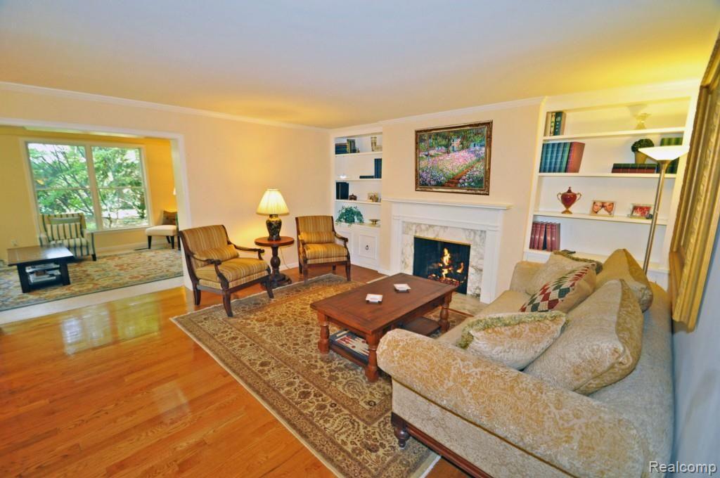 552 Washington Road Grosse Pointe, MI 48230 - Photo 9 of 30 3.jpg