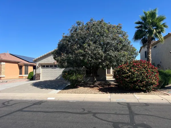 $2,400 | 1136 East San Tan Drive, Gilbert, AZ 85296