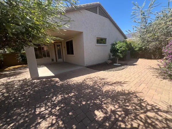 $2,400 | 1136 East San Tan Drive, Gilbert, AZ 85296