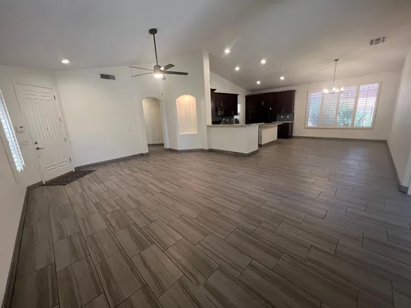 $2,400 | 1136 East San Tan Drive, Gilbert, AZ 85296