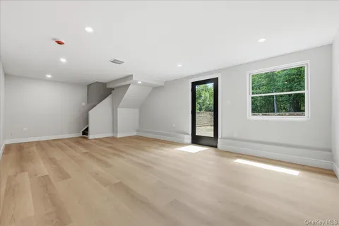 $2,195,000 | 4 Short Path, Nissequogue, NY 11780