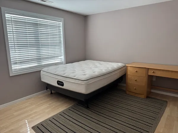 $850 | 9999 Brockton Avenue, Abington, MA 02351