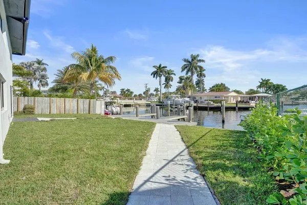 $500 | 840 Southeast 22nd Avenue, Pompano Beach, FL 33062