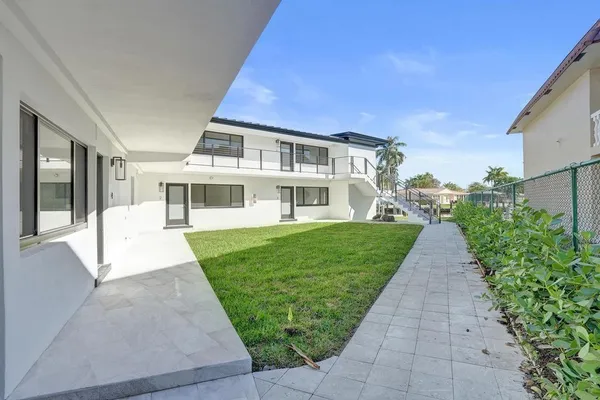 $500 | 840 Southeast 22nd Avenue, Pompano Beach, FL 33062