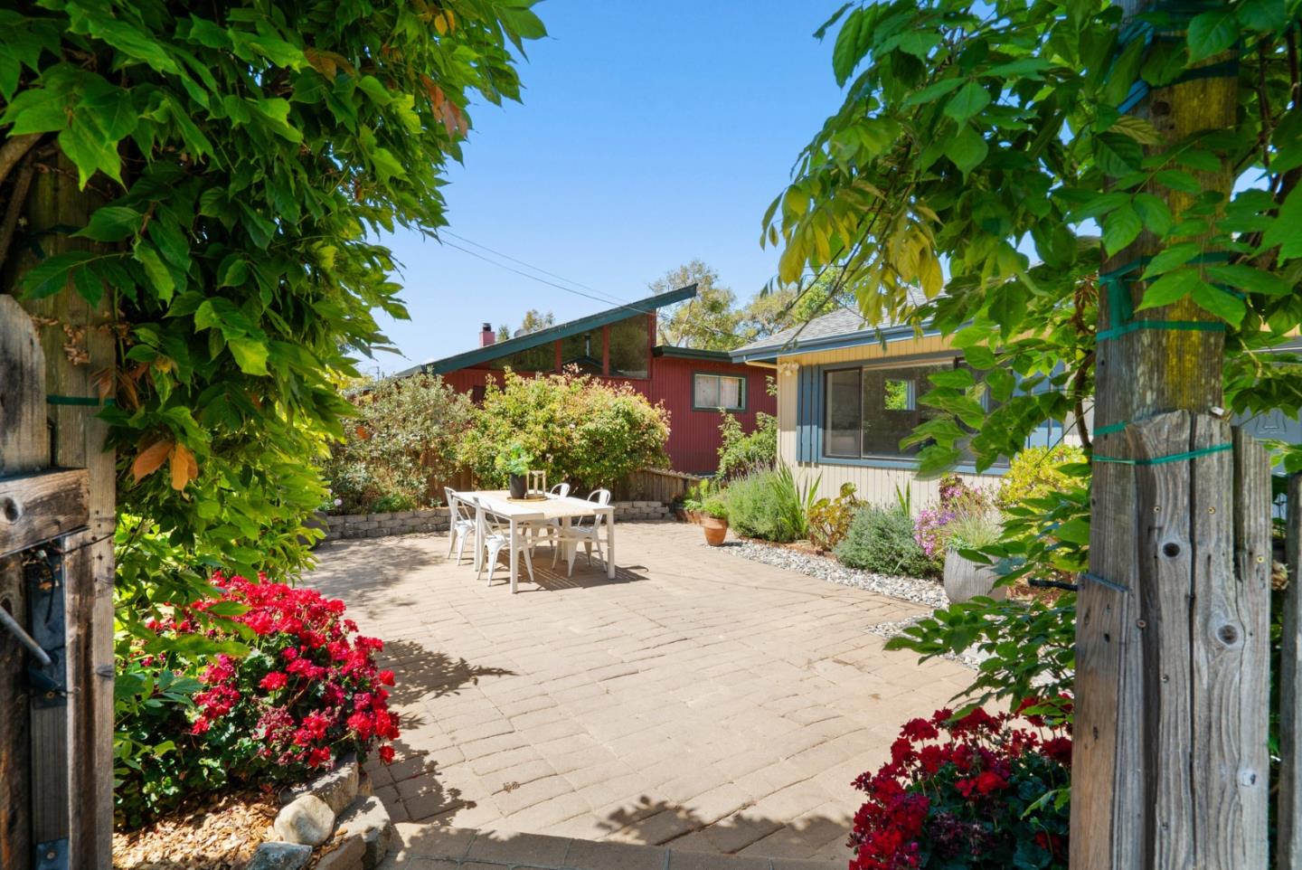 3407 Maplethorpe Lane Soquel, CA 95073 - Photo 2 of 52 a view of a chairs and table in a garden