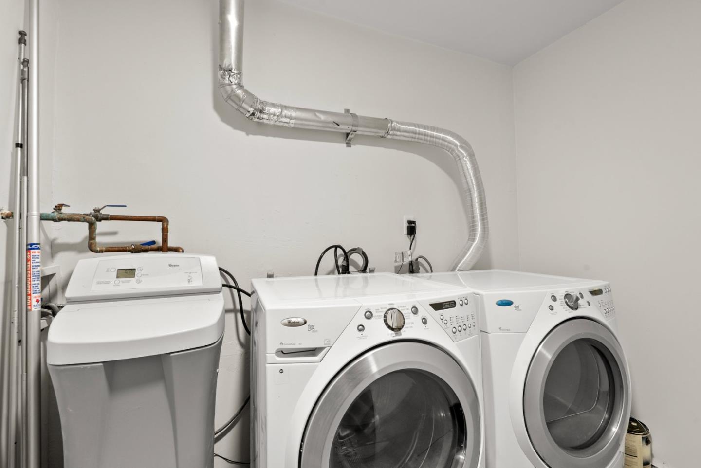 3407 Maplethorpe Lane Soquel, CA 95073 - Photo 39 of 52 a utility room with dryer and washer