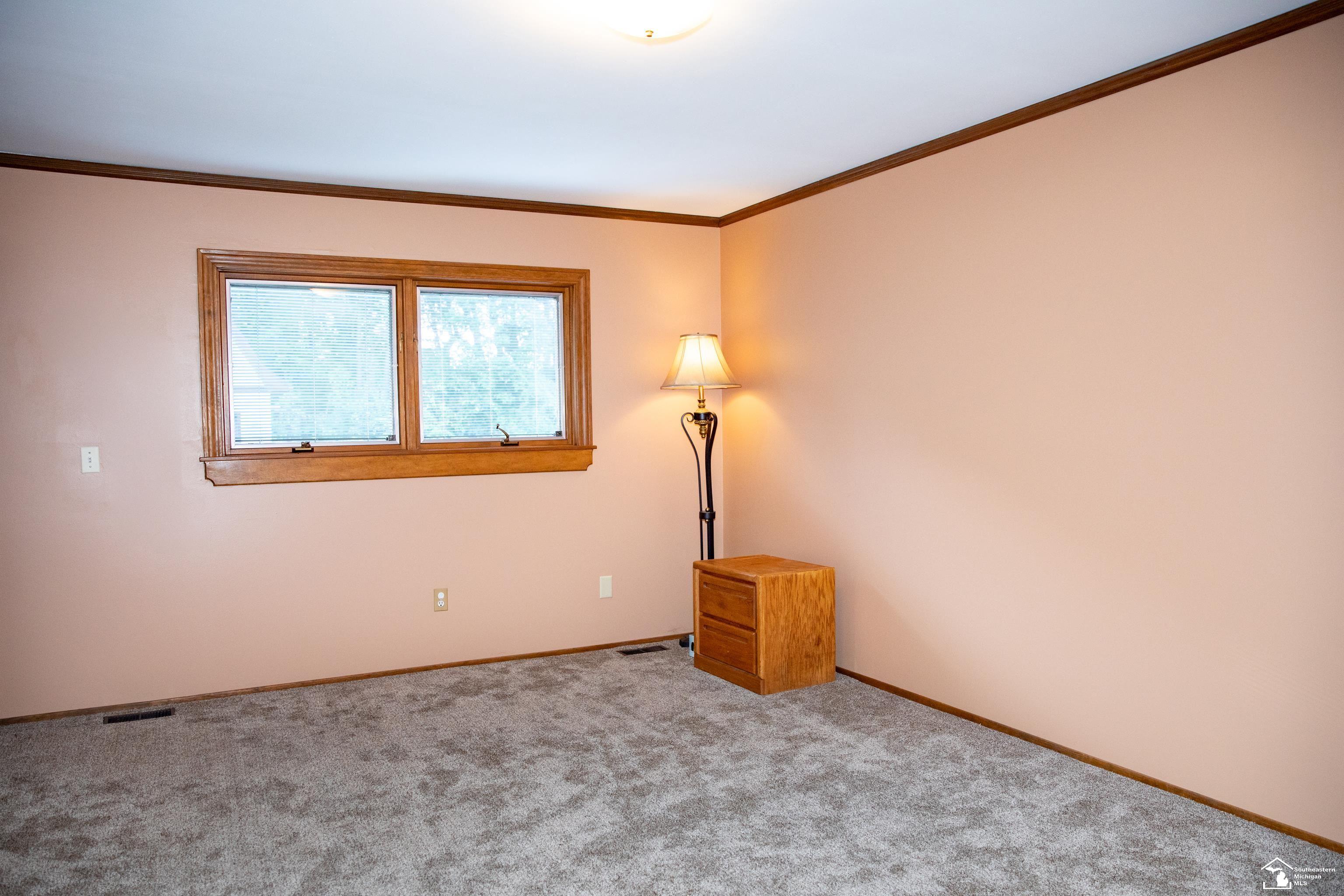 24576 Arsenal Road Flat Rock, MI 48134 - Photo 19 of 82 50200837-390D5105-149A-48E6-8C2E-ED980D2F503D.JPG