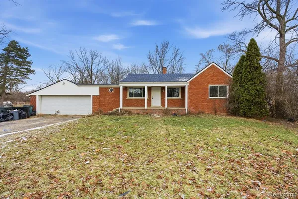 $350,000 | 2907 Lovington Drive, Troy, MI 48083