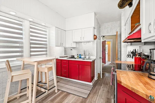 $249,900 | 1230 North 7th Avenue East, Duluth, MN 55805