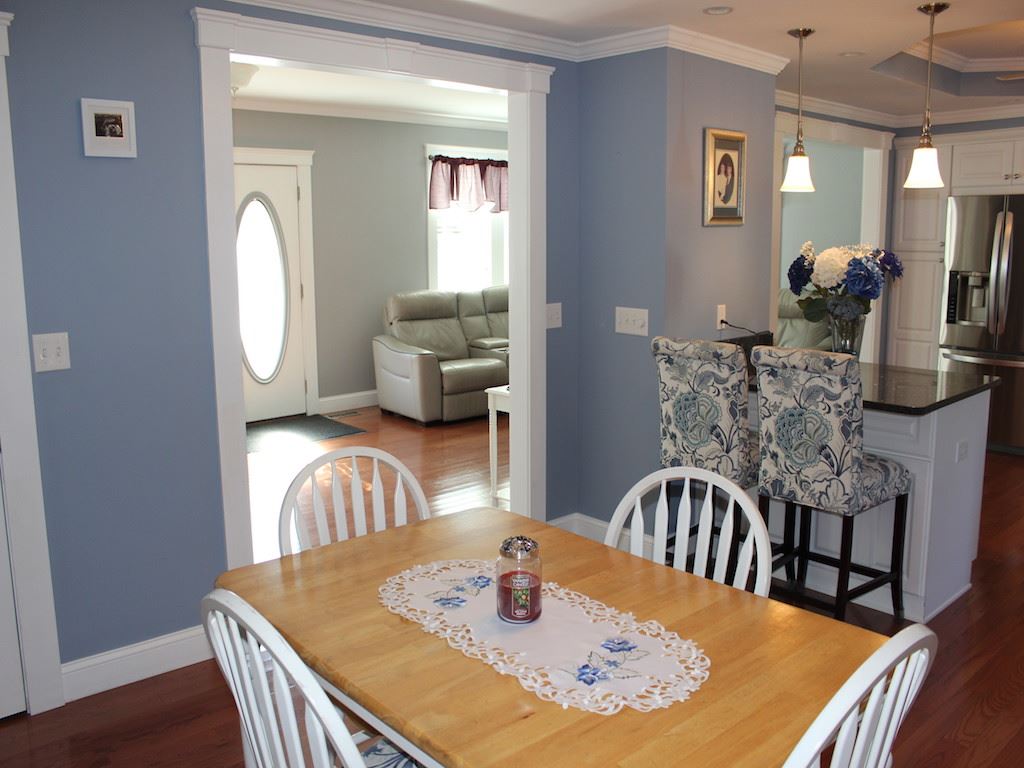 33 Robinson Road Nashua, NH 03060 - Photo 10 of 35 Gallery Image 10