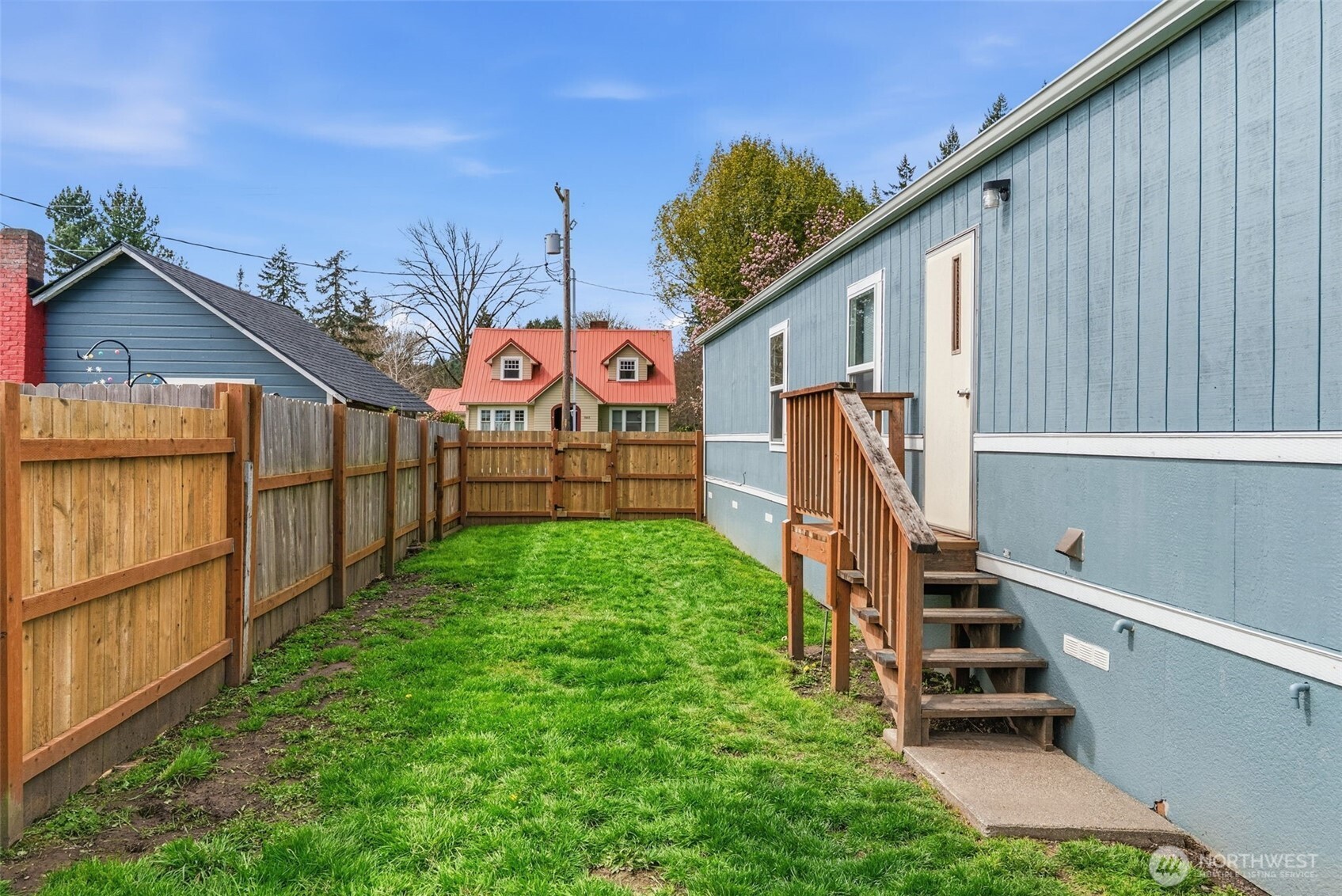 1006 Northwest Mill Street Winlock, WA 98596 - Photo 18 of 22 a view of outdoor space and deck