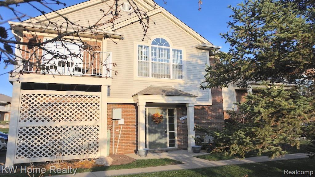 1990 Flagstone Circle Rochester, MI 48307 - Photo 1 of 18