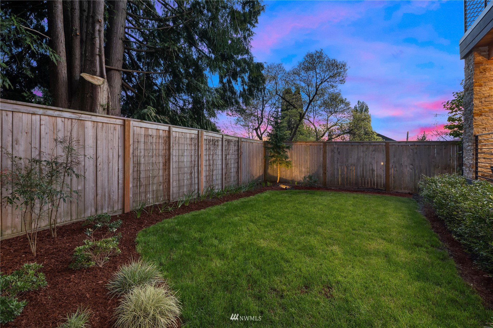 111 North 76th Street Seattle, WA 98103 - Photo 13 of 40
