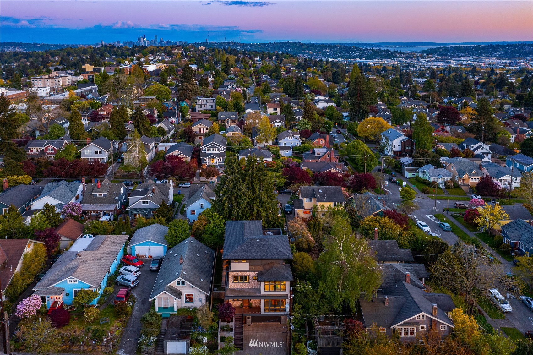 111 North 76th Street Seattle, WA 98103 - Photo 36 of 40 an aerial view of multiple house