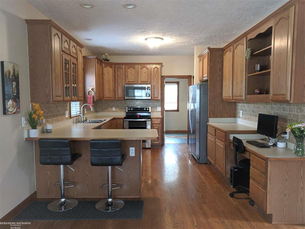 1934 Sundance Ridge Howell, MI 48843 - Photo 4 of 62 Kitchen