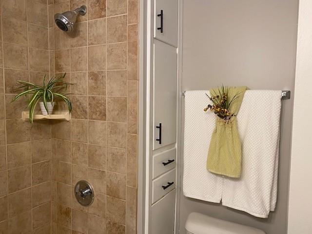 2402 Maple Street Columbus, IN 47201 - Photo 28 of 41 Gallery Image 28