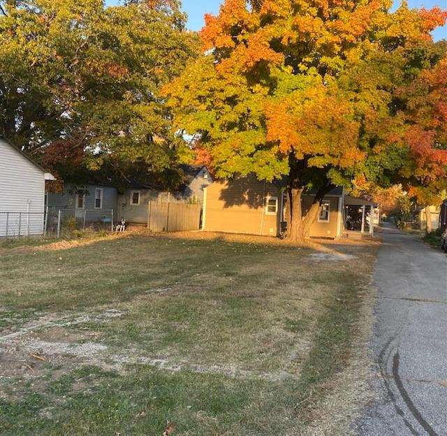 2402 Maple Street Columbus, IN 47201 - Photo 37 of 41 Gallery Image 37