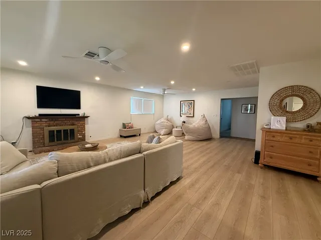 $3,200 | 3611 Rosewood Street, Las Vegas, NV 89103