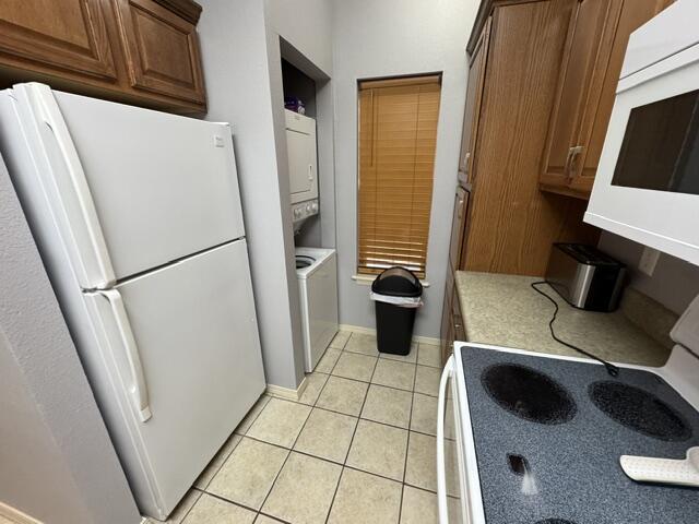 1063 Golf Drive, Unit 1 Reeds Spring, MO 65737 - Photo 12 of 30 Kitchen 2