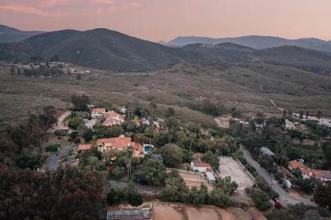 $3,995,000 | 20784 Fortuna Del Norte, Elfin Forest, CA 92029