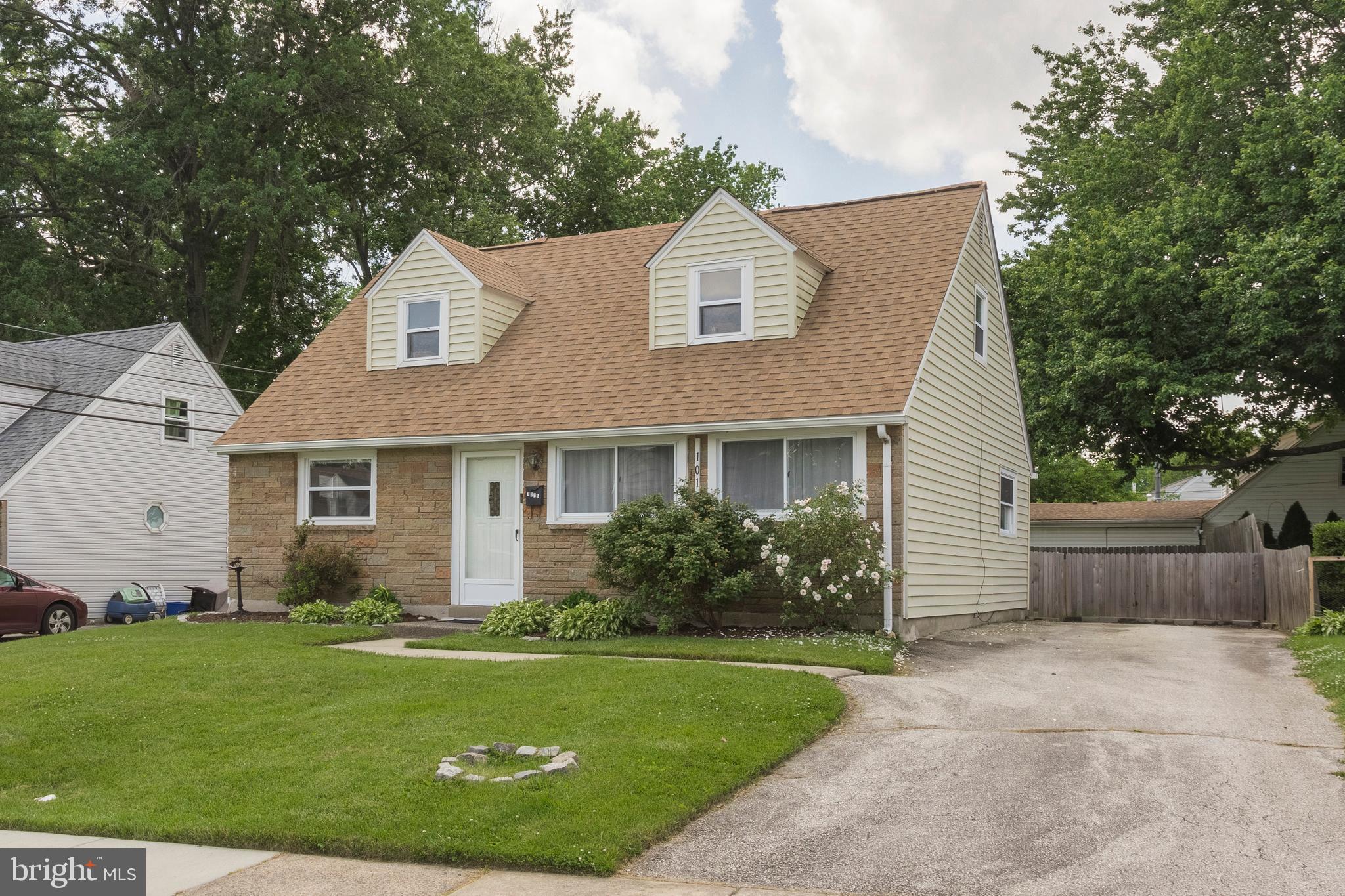 1015 Dale Road Secane, PA 19018 - Photo 1 of 24