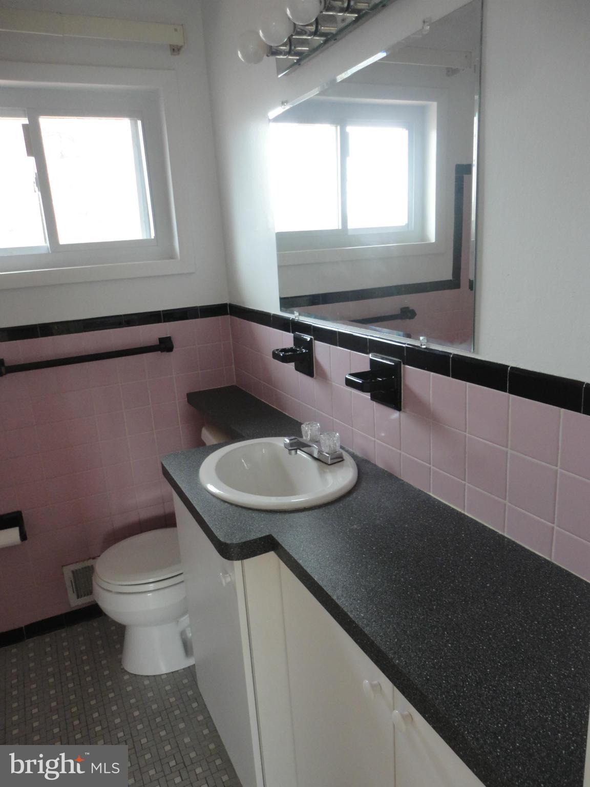 2913 Harris Avenue Silver Spring, MD 20902 - Photo 13 of 30 Bath (Master)