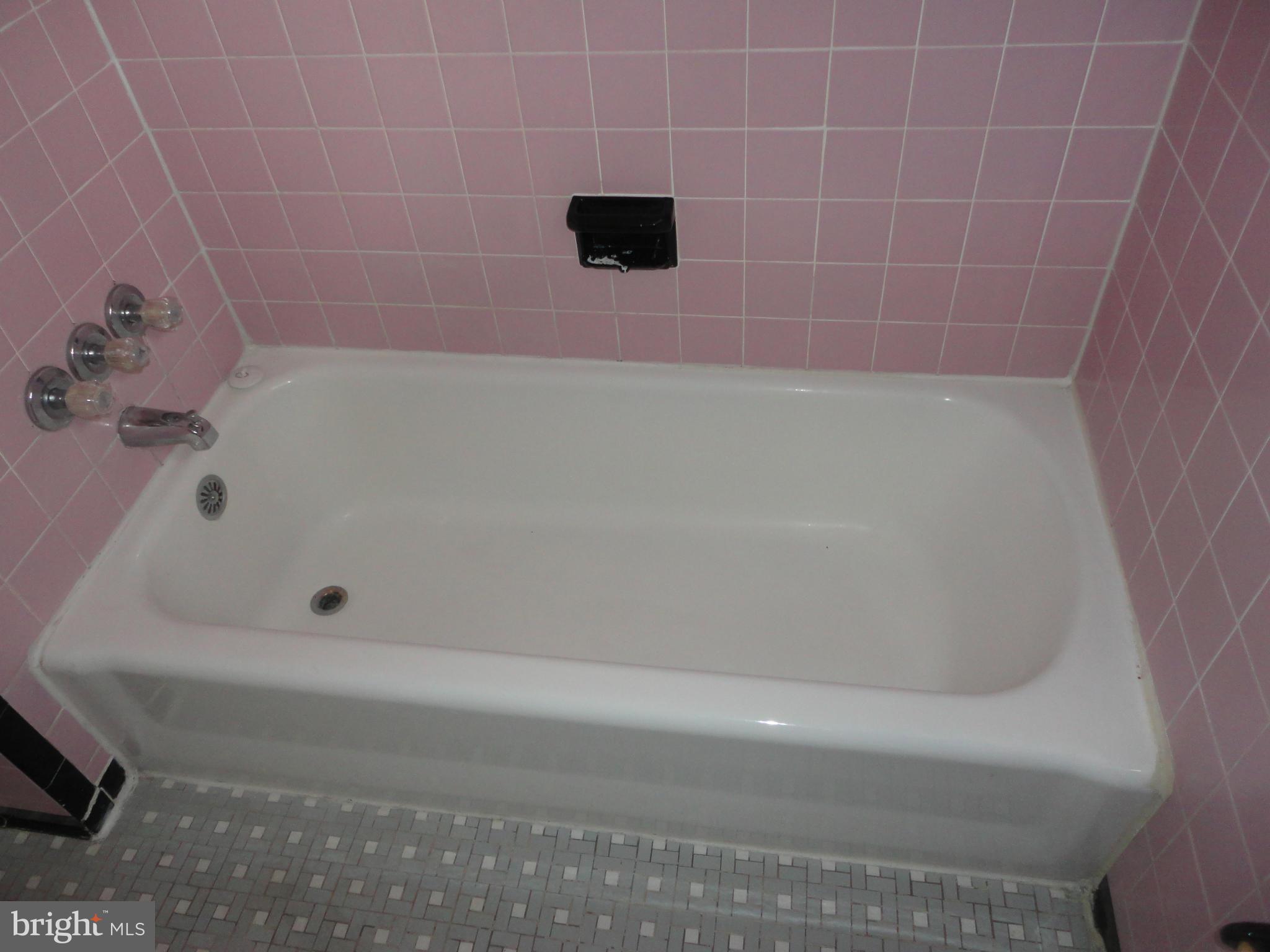 2913 Harris Avenue Silver Spring, MD 20902 - Photo 14 of 30 Bath (Master)