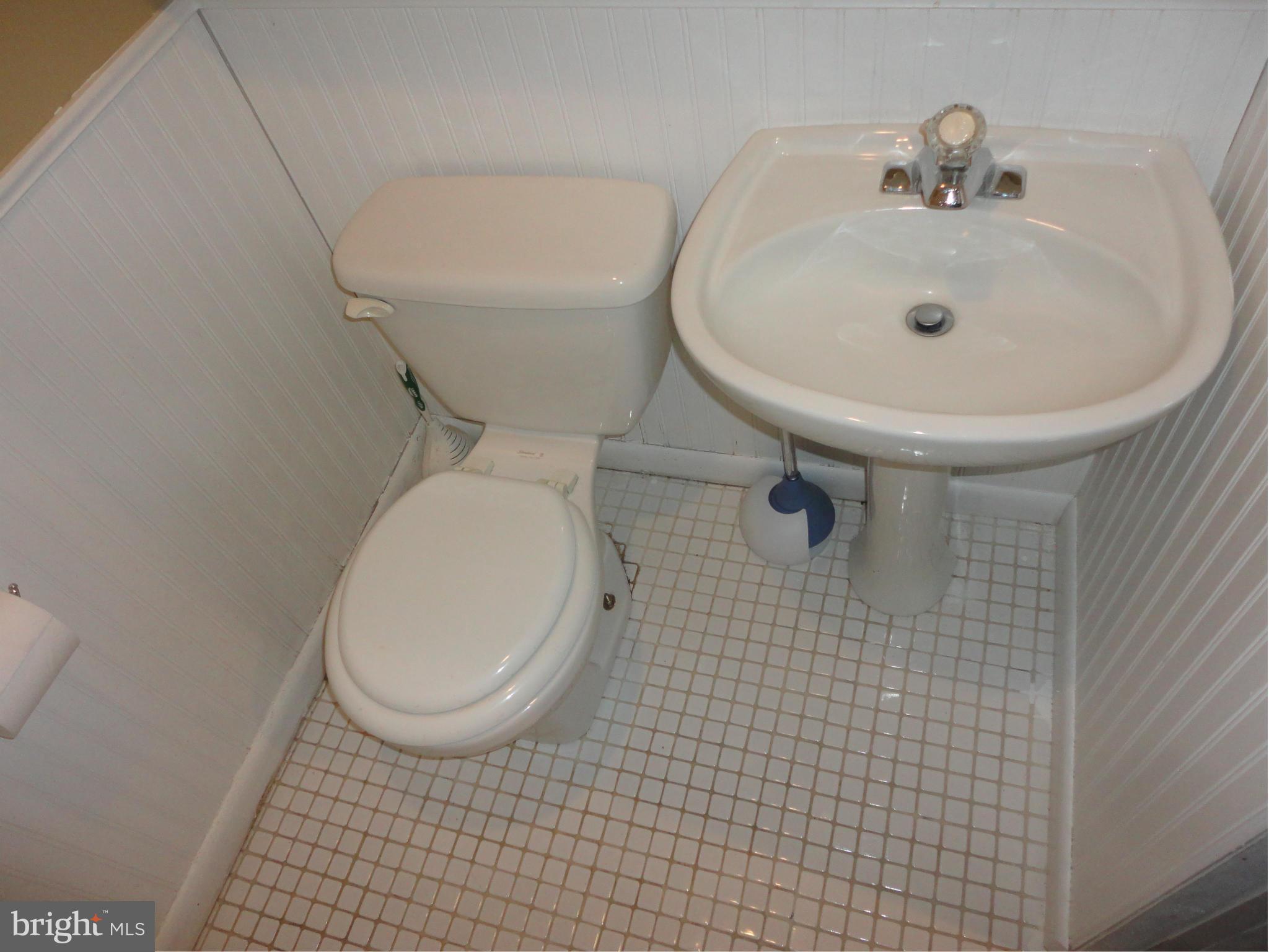 2913 Harris Avenue Silver Spring, MD 20902 - Photo 23 of 30 Bath