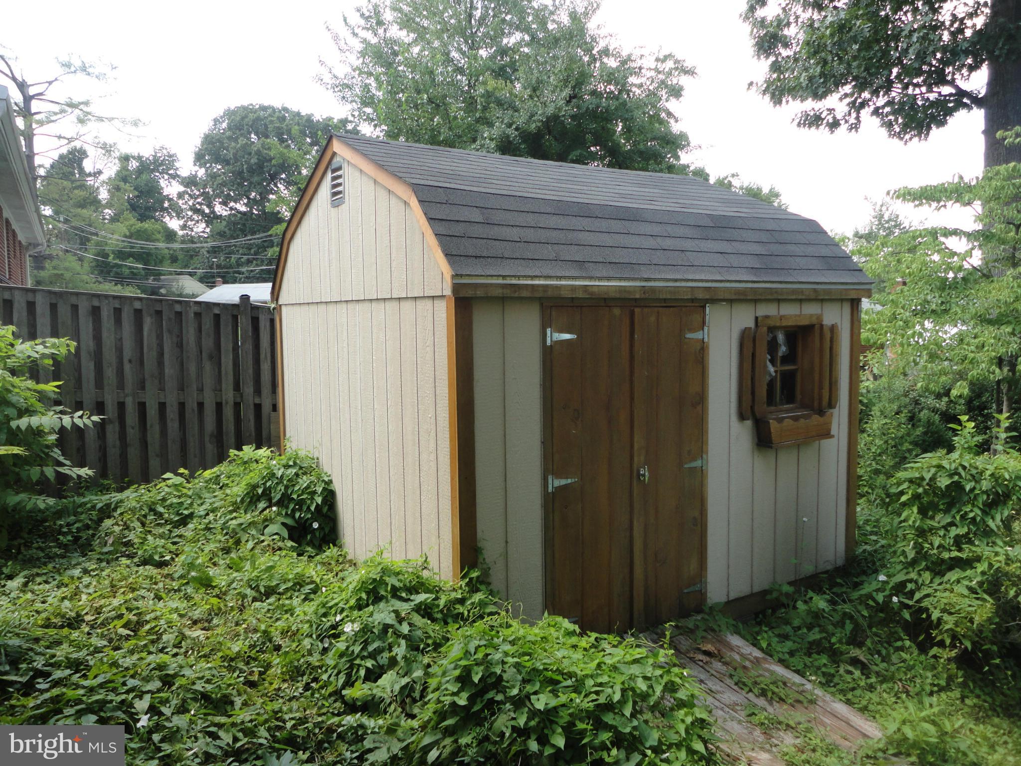 2913 Harris Avenue Silver Spring, MD 20902 - Photo 27 of 30 Exterior (Rear)