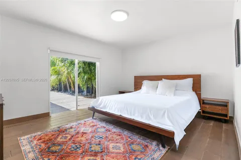 $15,000 | 8220 Hawthorne Avenue, Miami Beach, FL 33141