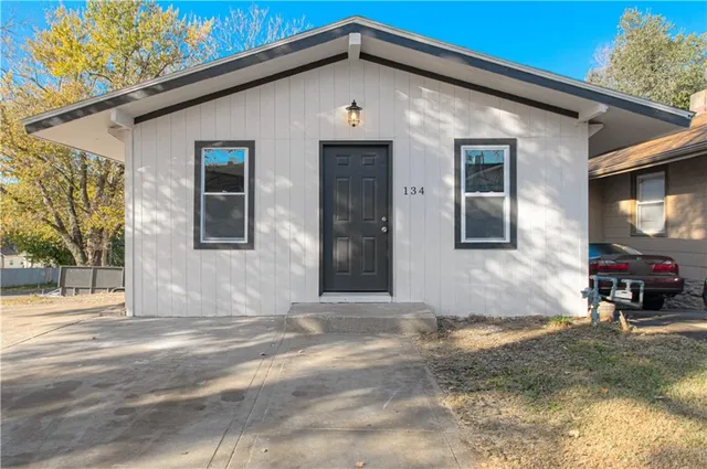 $179,000 | 134 Bellaire Avenue, Kansas City, MO 64123