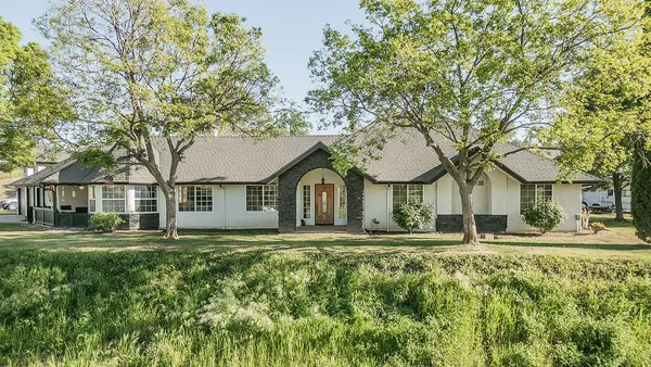 $650,000 | 27118 Redhawk Lane, Clovis, CA 93619