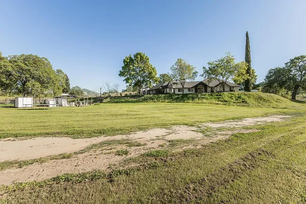 $650,000 | 27118 Redhawk Lane, Clovis, CA 93619