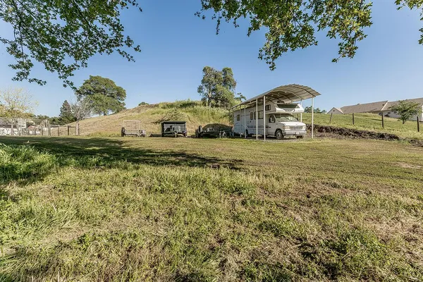 $650,000 | 27118 Redhawk Lane, Clovis, CA 93619