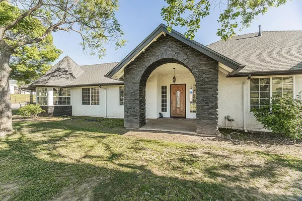 $650,000 | 27118 Redhawk Lane, Clovis, CA 93619
