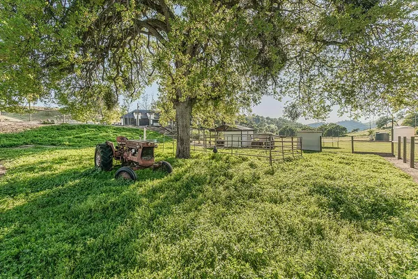 $650,000 | 27118 Redhawk Lane, Clovis, CA 93619